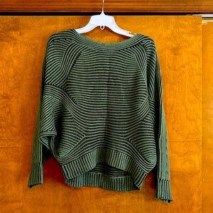 Davi & Dani Sweater. Size Small. Green and Black